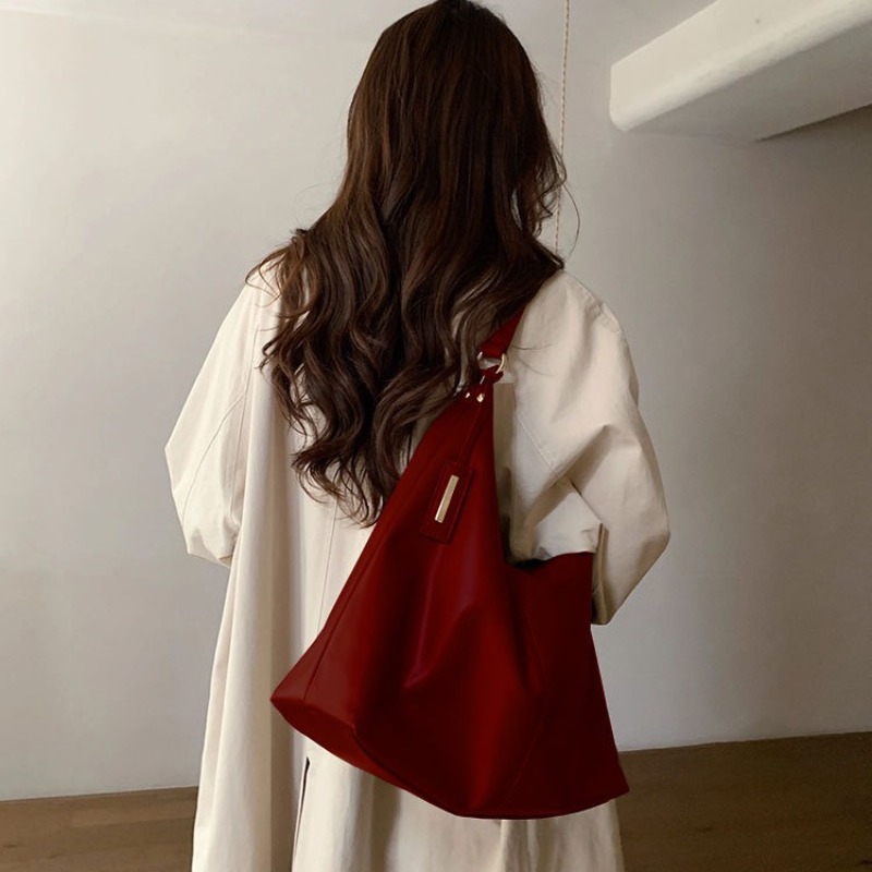 حقيبة حمل كلاسيكية ذات سعة كبي - مراجعة Vintage Fashion Shop وسعره