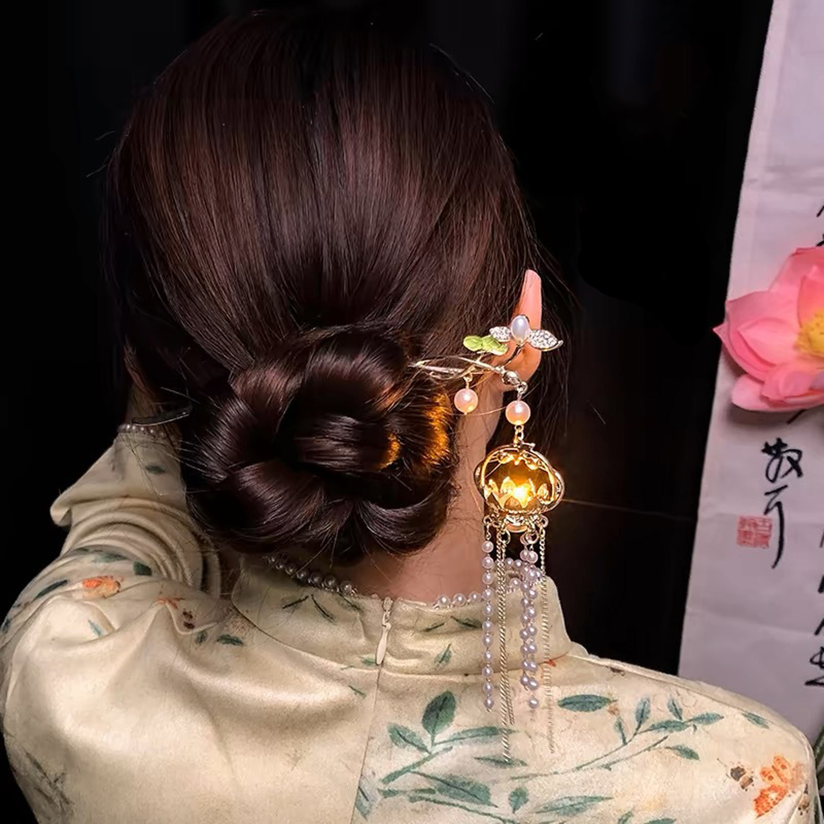 دبوس شعر على شكل زهرة مضيئة لل - مراجعة Vintage Fashion Shop وسعره