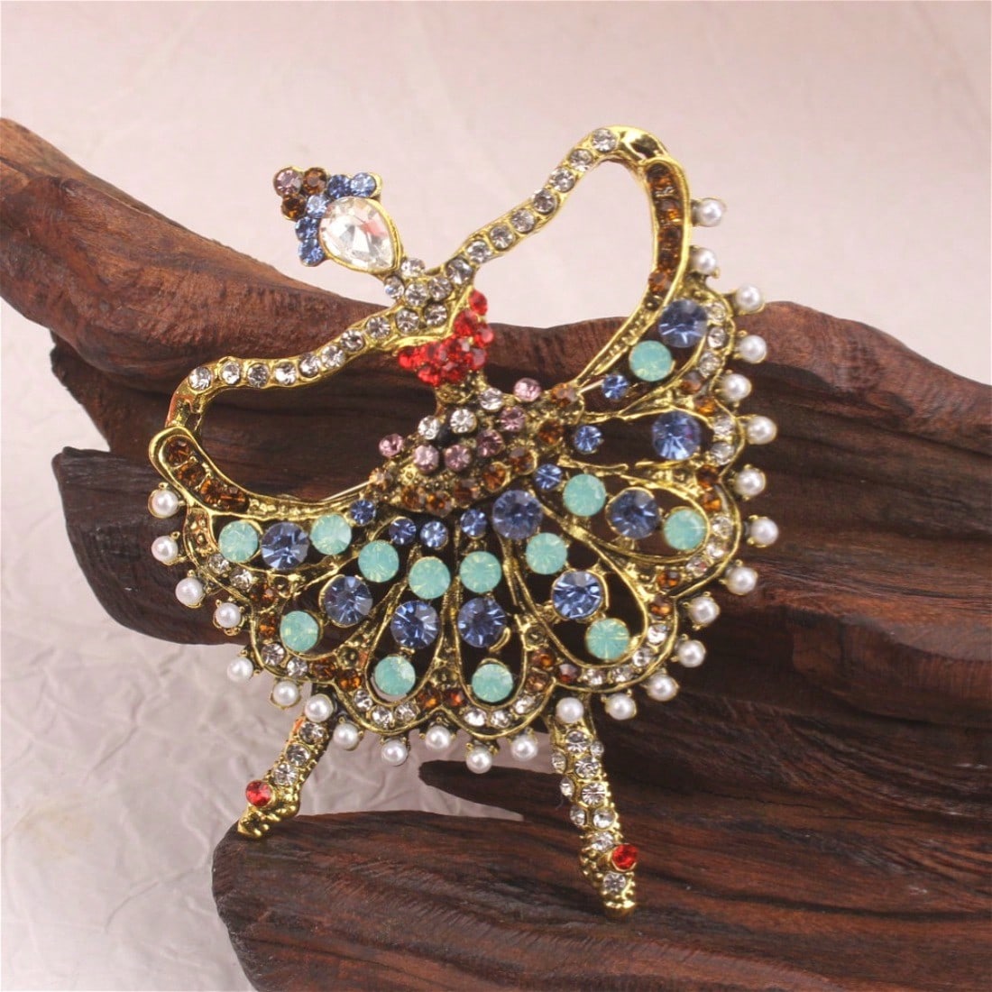 دبوس زينة على شكل راقصة باليه  - مراجعة Vintage Fashion Enthusiasts وسعره